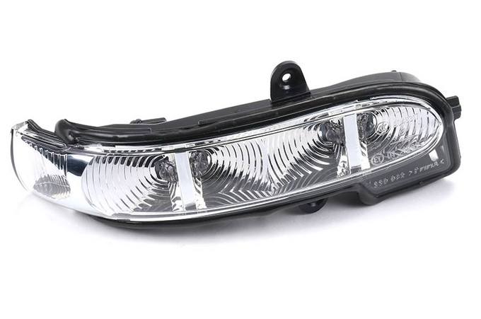 Mercedes Turnsignal Light Assembly - Front Passenger Side 2038201421